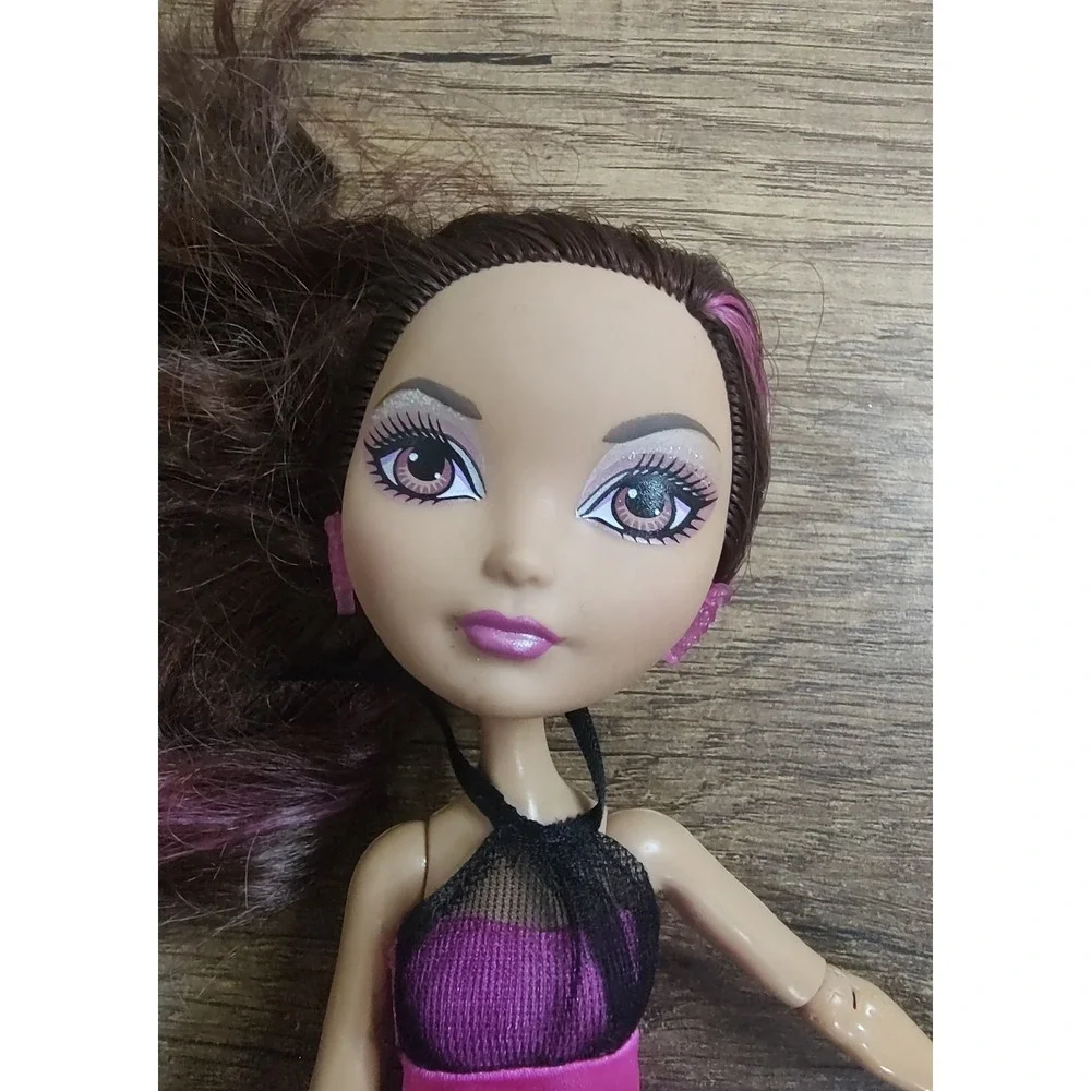Ever After High Briar Original Dress Beauty Legacy Day Mattel Fashion Doll D109